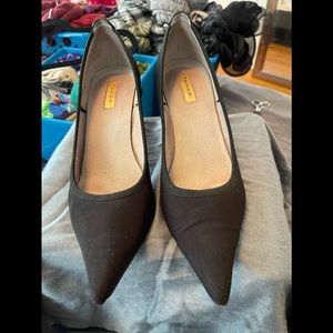 Black fabric pumps